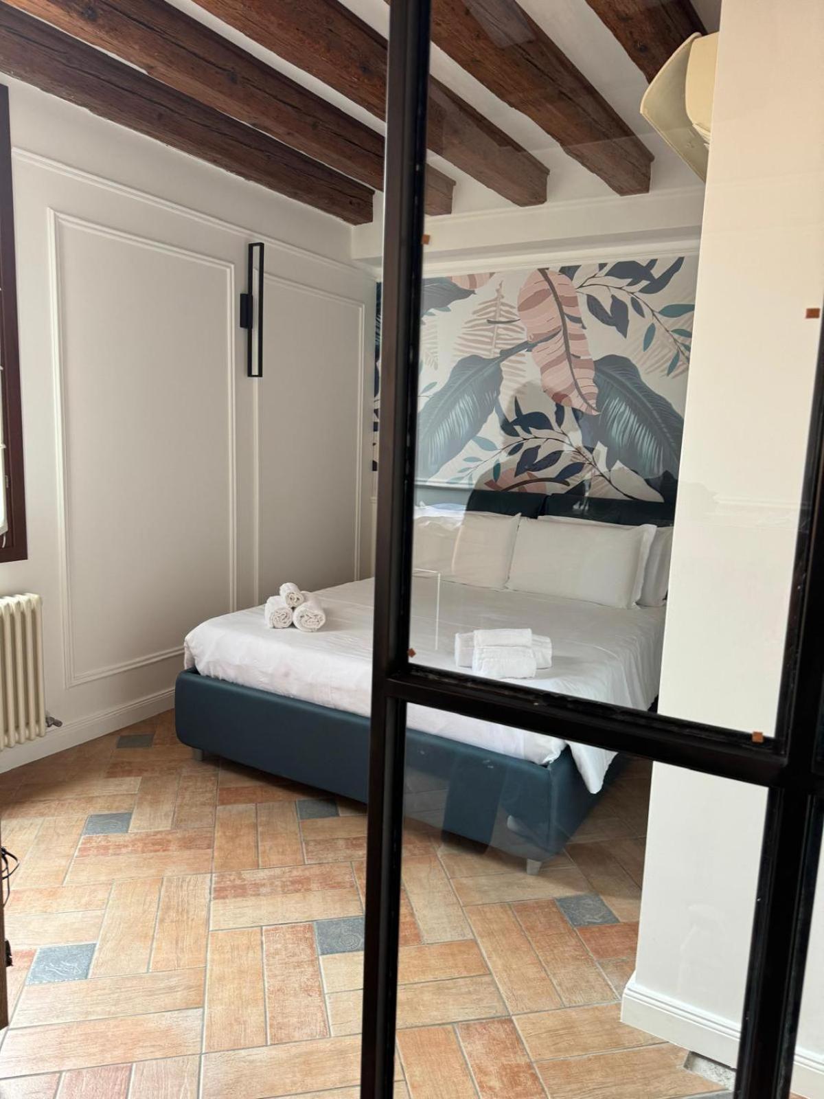 Double Room,1585738370:JPEG